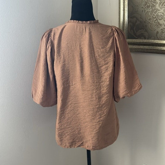 Ann Taylor Petite puff short sleeves split ruffle neck top blouse Sz SP - Picture 3 of 5